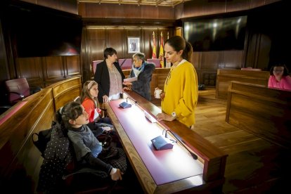 Los pequeños conocieron de primera mano como se trabaja en un pleno