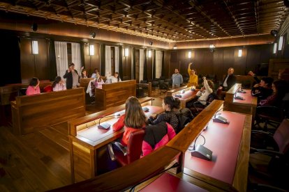 Los pequeños conocieron de primera mano como se trabaja en un pleno