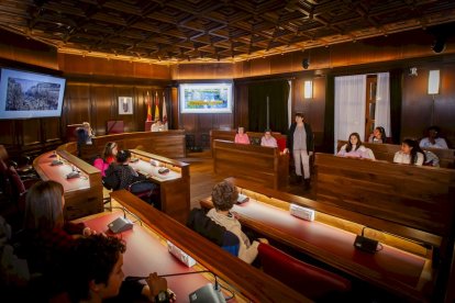 Los pequeños conocieron de primera mano como se trabaja en un pleno