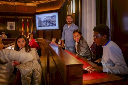 Los pequeños conocieron de primera mano como se trabaja en un pleno