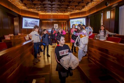 Los pequeños conocieron de primera mano como se trabaja en un pleno