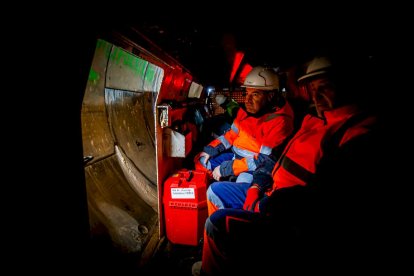 Un equipo de 12 personas perfora los 5 km junto con la tuneladora Saturia
