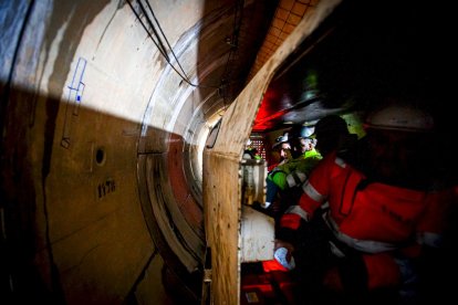 Un equipo de 12 personas perfora los 5 km junto con la tuneladora Saturia