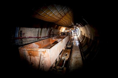 Un equipo de 12 personas perfora los 5 km junto con la tuneladora Saturia