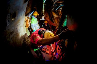 Un equipo de 12 personas perfora los 5 km junto con la tuneladora Saturia