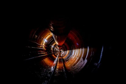 Un equipo de 12 personas perfora los 5 km junto con la tuneladora Saturia