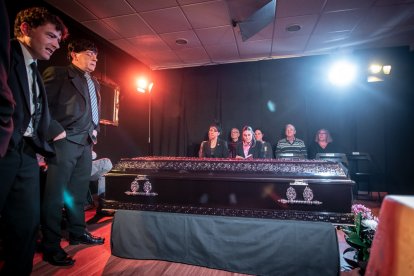 Espectáculo de Un funeral de muerte de La Bo-eme.