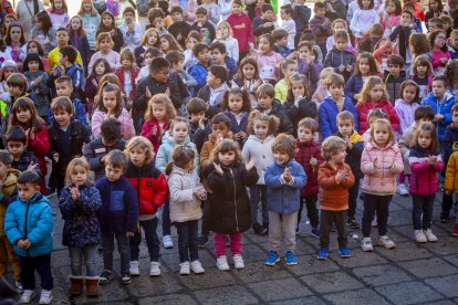 El día de los derechos de la infancia se celebra con una acción solidaria
