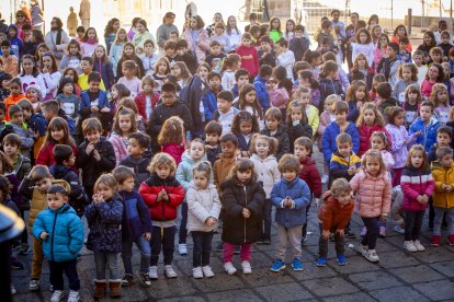 El día de los derechos de la infancia se celebra con una acción solidaria