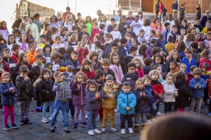 El día de los derechos de la infancia se celebra con una acción solidaria