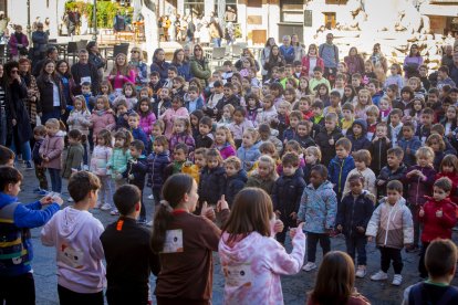 El día de los derechos de la infancia se celebra con una acción solidaria