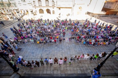 El día de los derechos de la infancia se celebra con una acción solidaria