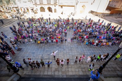 El día de los derechos de la infancia se celebra con una acción solidaria