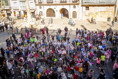 El día de los derechos de la infancia se celebra con una acción solidaria