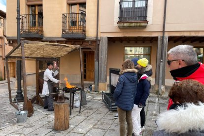 La mítica feria de artesanía de Berlanga recupera su tradición de feria ganadera
