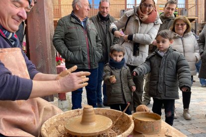 La mítica feria de artesanía de Berlanga recupera su tradición de feria ganadera