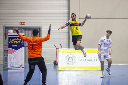 El BM Soria es un lider imparable