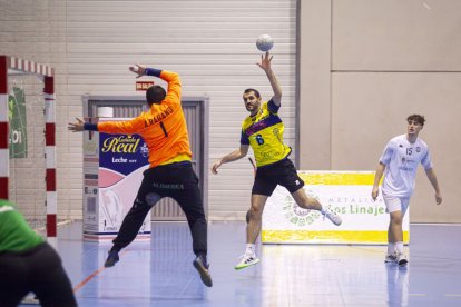 El BM Soria es un lider imparable