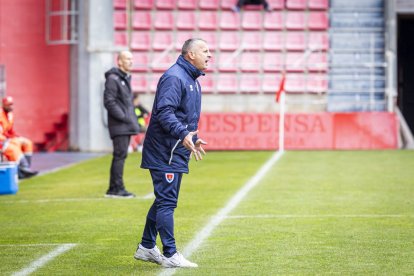Los Pajaritos vuelven a sonreir con el CD Numancia