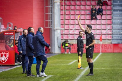 Los Pajaritos vuelven a sonreir con el CD Numancia