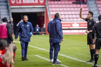 Los Pajaritos vuelven a sonreir con el CD Numancia