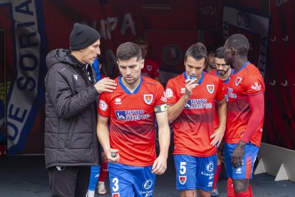 Los Pajaritos vuelven a sonreir con el CD Numancia