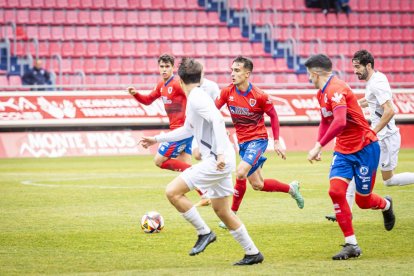 Los Pajaritos vuelven a sonreir con el CD Numancia