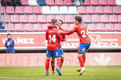 Los Pajaritos vuelven a sonreir con el CD Numancia