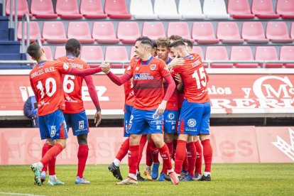 Los Pajaritos vuelven a sonreir con el CD Numancia