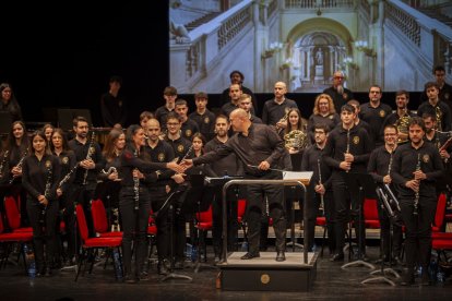 La Banda Municipal de Música interpretó canciones para los más pequeños
