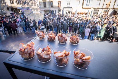 Celebración de las campanadas con Torrezno de Soria.
