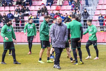 Comunión por reyes entre el equipo y la afición más joven