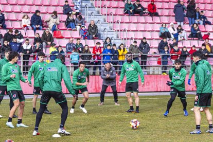 Comunión por reyes entre el equipo y la afición más joven