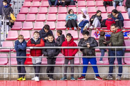 Comunión por reyes entre el equipo y la afición más joven
