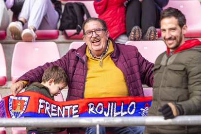 Comunión por reyes entre el equipo y la afición más joven