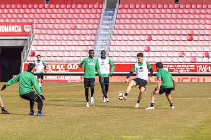 Comunión por reyes entre el equipo y la afición más joven