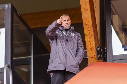 Comunión por reyes entre el equipo y la afición más joven