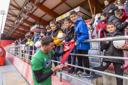 Comunión por reyes entre el equipo y la afición más joven