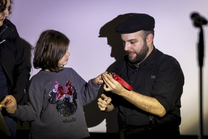 Sombras chinescas de Gonzalo Albiñala en los Cines Mercado