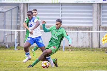 El Astorga se lleva tres goles de su visita a Almazán