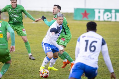 El Astorga se lleva tres goles de su visita a Almazán