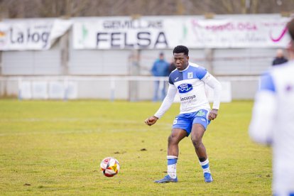 El Astorga se lleva tres goles de su visita a Almazán