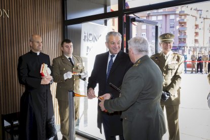 Acto oficial de inauguración en la Avenida Duques de Soria