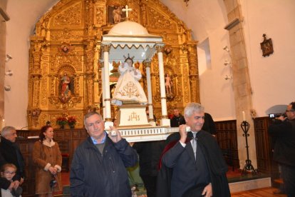 Navaleno baila un año más al Niño Jesús.