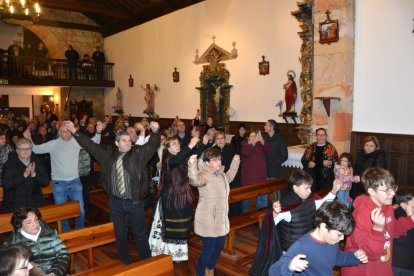 Navaleno baila un año más al Niño Jesús.