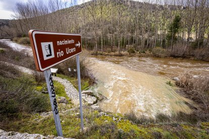 Las aguas se salen de su cauce en la zona del Cañón del río Lobos