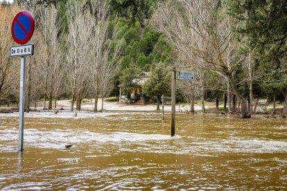 Las aguas se salen de su cauce en la zona del Cañón del río Lobos