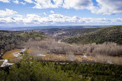 Las aguas se salen de su cauce en la zona del Cañón del río Lobos