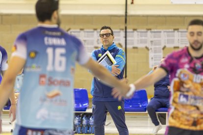 Buen voleibol el desplegado por los celestes de Soria