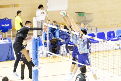 Buen voleibol el desplegado por los celestes de Soria